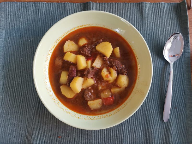 File:Gulas cover.jpg