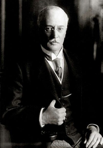 File:Portret-van-dr-sfa007001970-49432f.jpg